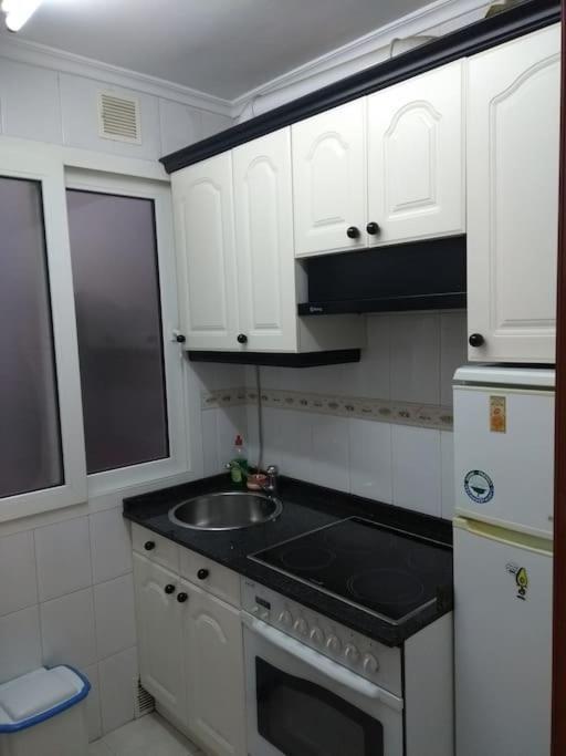 Apartamento Aviles, Centro Ciudad Bagian luar foto